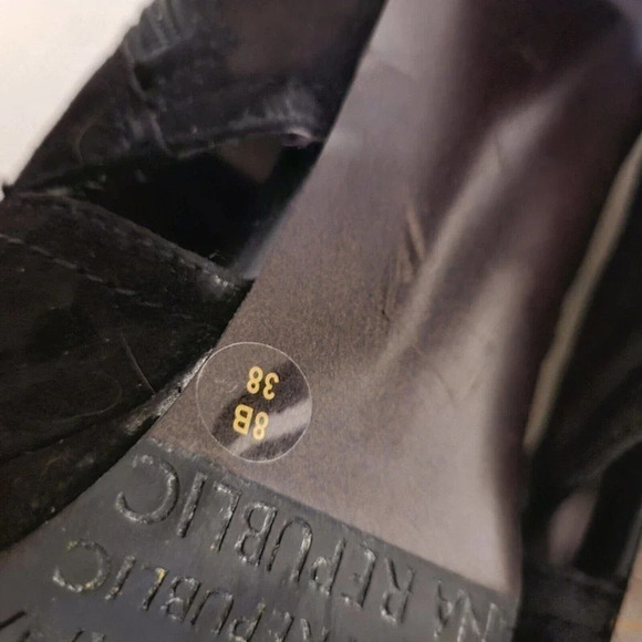 BANANA REPUBLIC BLACK suede PUMPS HEELS SHOES CUT OUT ON SIDE WITH ZIPPER SZ 8 - Picture 9 of 12